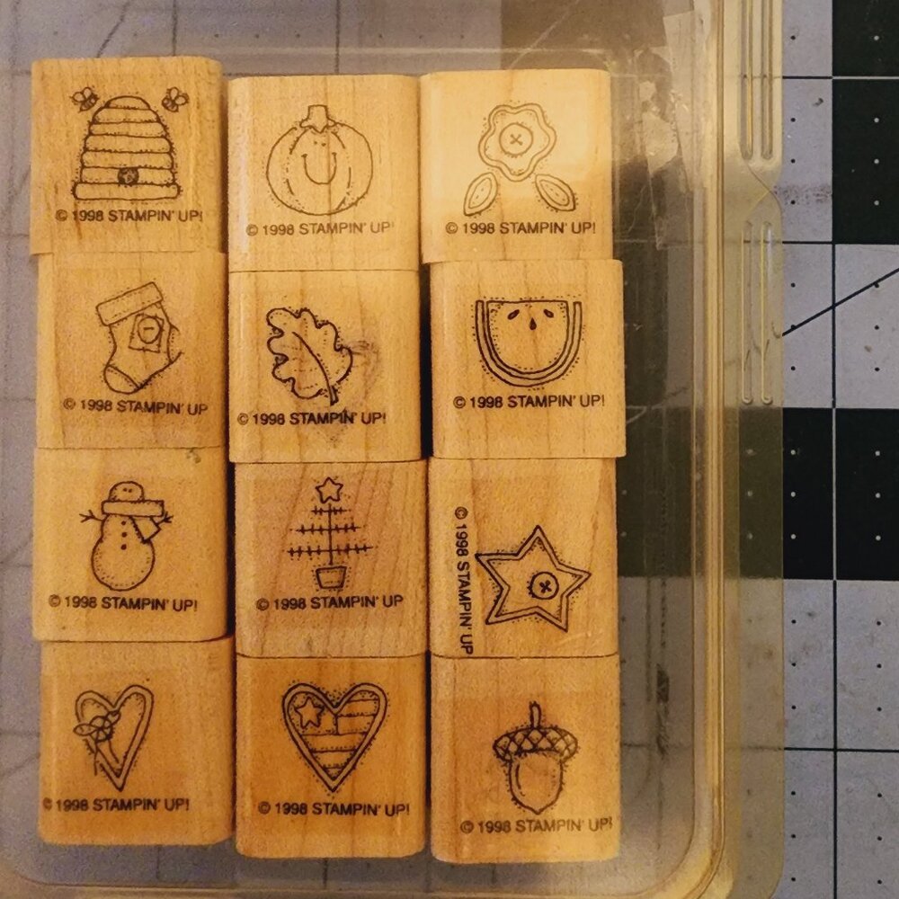 Stampin' UP! "Little Something" 1998 Used wood stamp